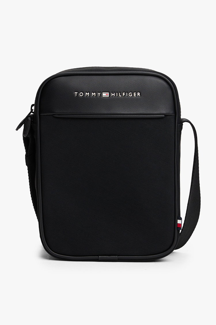 トミーフィルフィガーバッグ　メンズレディースバッグ超美品22,000 Amazon | TOMMY HILFIGER (トミーヒルフィガー) フラッグ