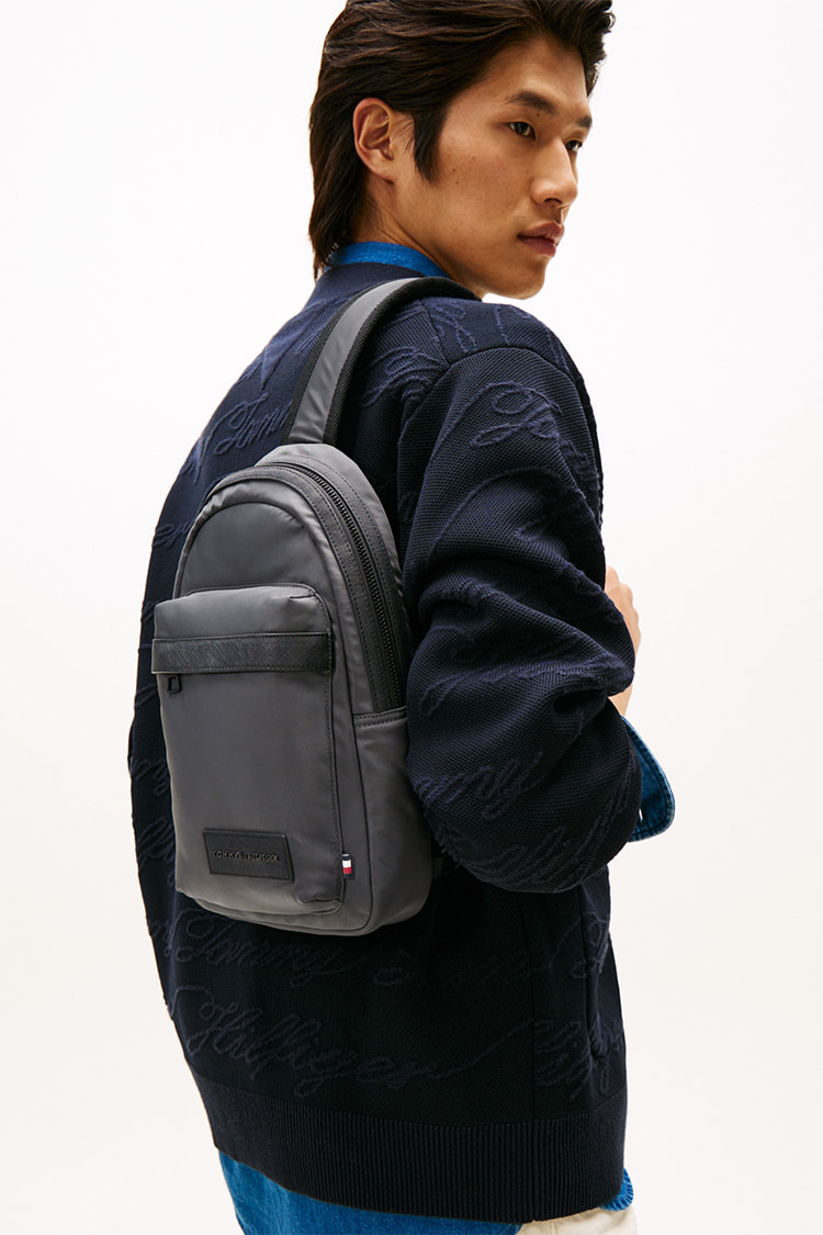   トミーヒルフィガー 黒 バックパック キルティング トミーヒルフィガー 黒 バックパック キルティング バッグ | シューズ