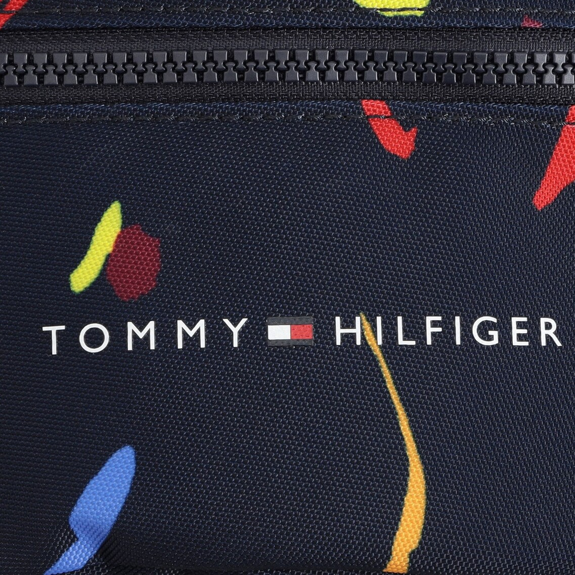 エッセンシャルオールオーバープリントボディバッグ | TOMMY