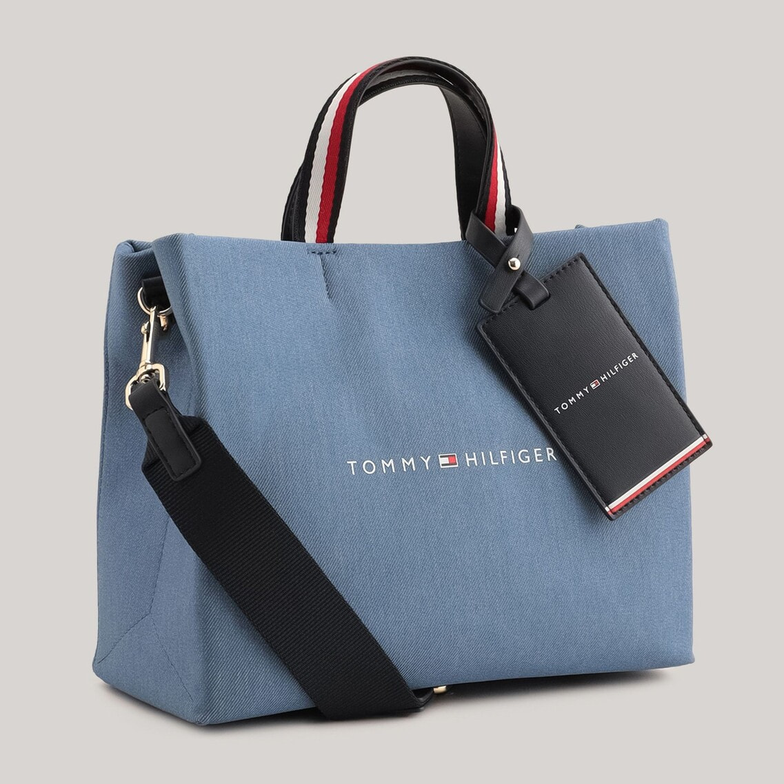 Tommy hilfiger adamaria discount tote