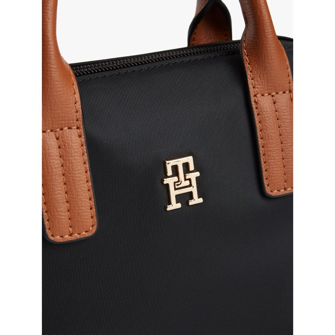 し～様フォロー割り引き商品　　　新品タグ付き　トミーヒルフィガー　2way TOMMY HILFIGER（トミー・ヒルフィガー） 2WAYバッグ FREE ブラック