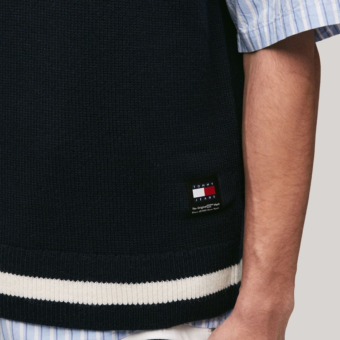 レギュラーコントラストティッピングベスト | TOMMY HILFIGER | Tommy