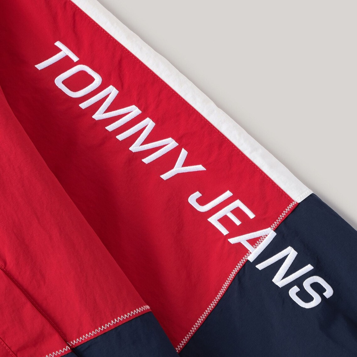Tommy Jeans International Games シカゴジャケット | TOMMY HILFIGER 