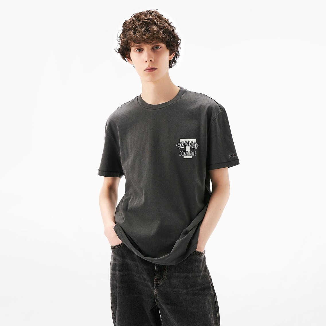 レギュラーフィットグラフィックTシャツ | トミー ジーンズ