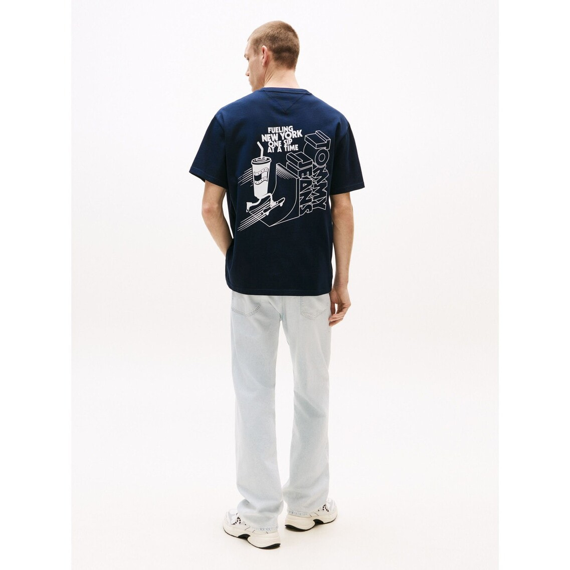 3点でさらに10％OFF】リラックススケーターバックグラフィックTシャツ