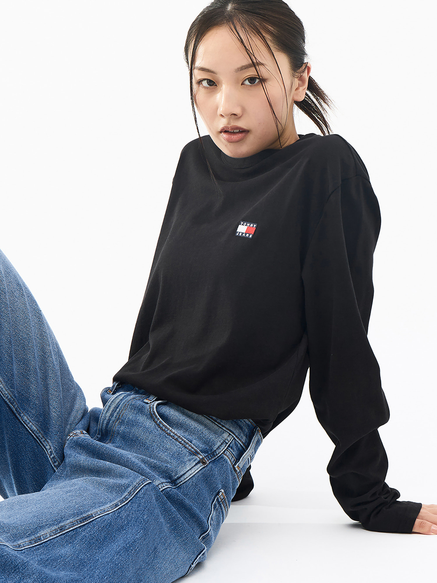 レギュラーバッジロングスリーブTシャツ | トミー ジーンズ | トミー