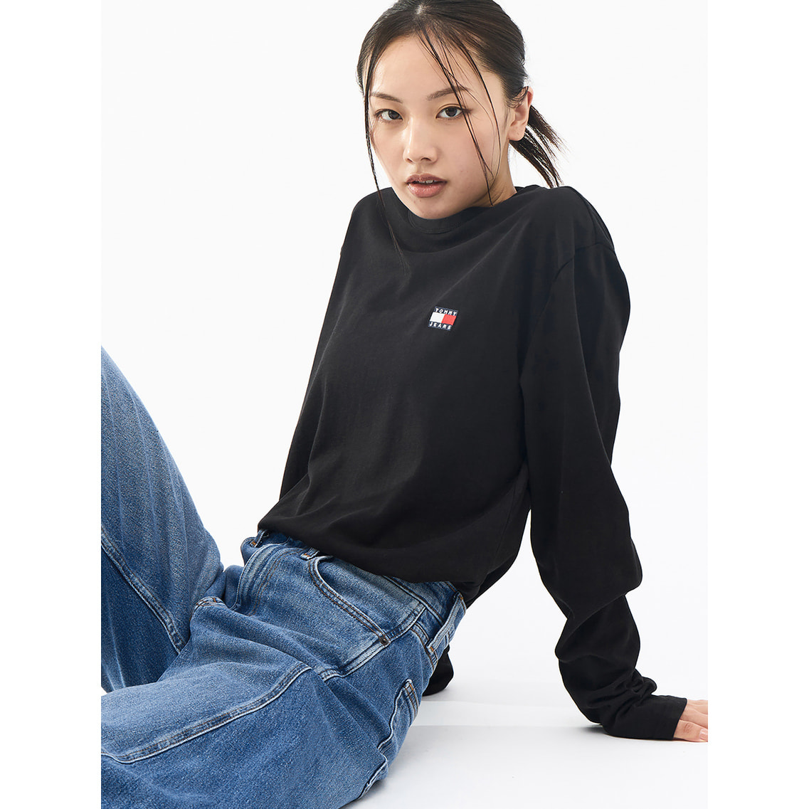 レギュラーバッジロングスリーブTシャツ | トミー ジーンズ | トミー