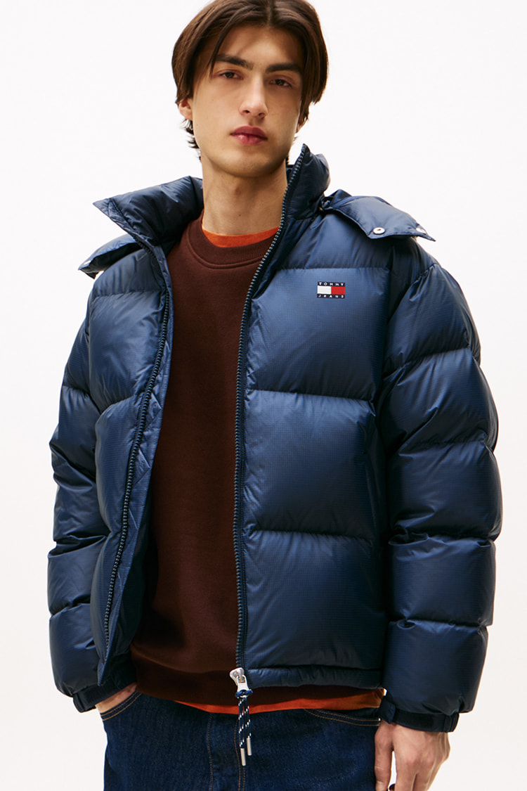 ☆新品☆トミーヒルフィガー  ダウン  120 トミーヒルフィガー ダウンジャケット キッズ SIZE 122 (120