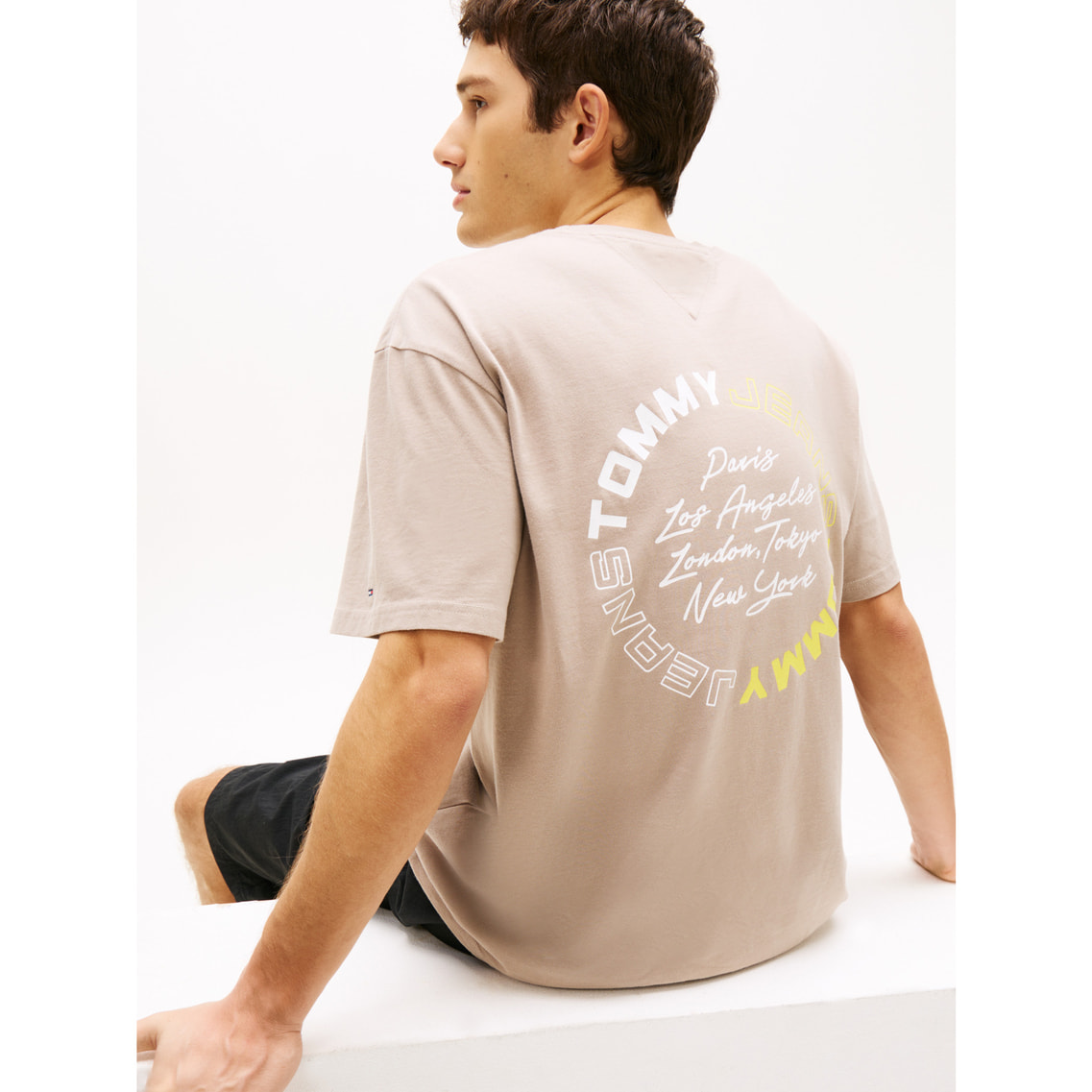 サインサークルリラックスショートスリーブTシャツ | トミー ジーンズ