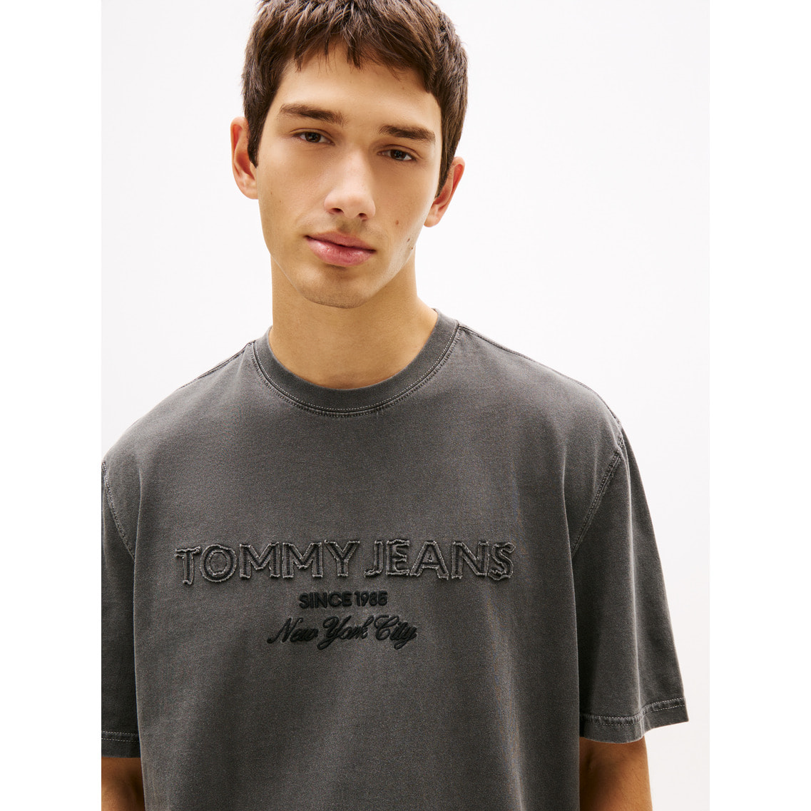 USA製 コットン100% Less than TV Tシャツ Lサイズ　Y2k DM22545000_cBDS_a103_pz.jpg