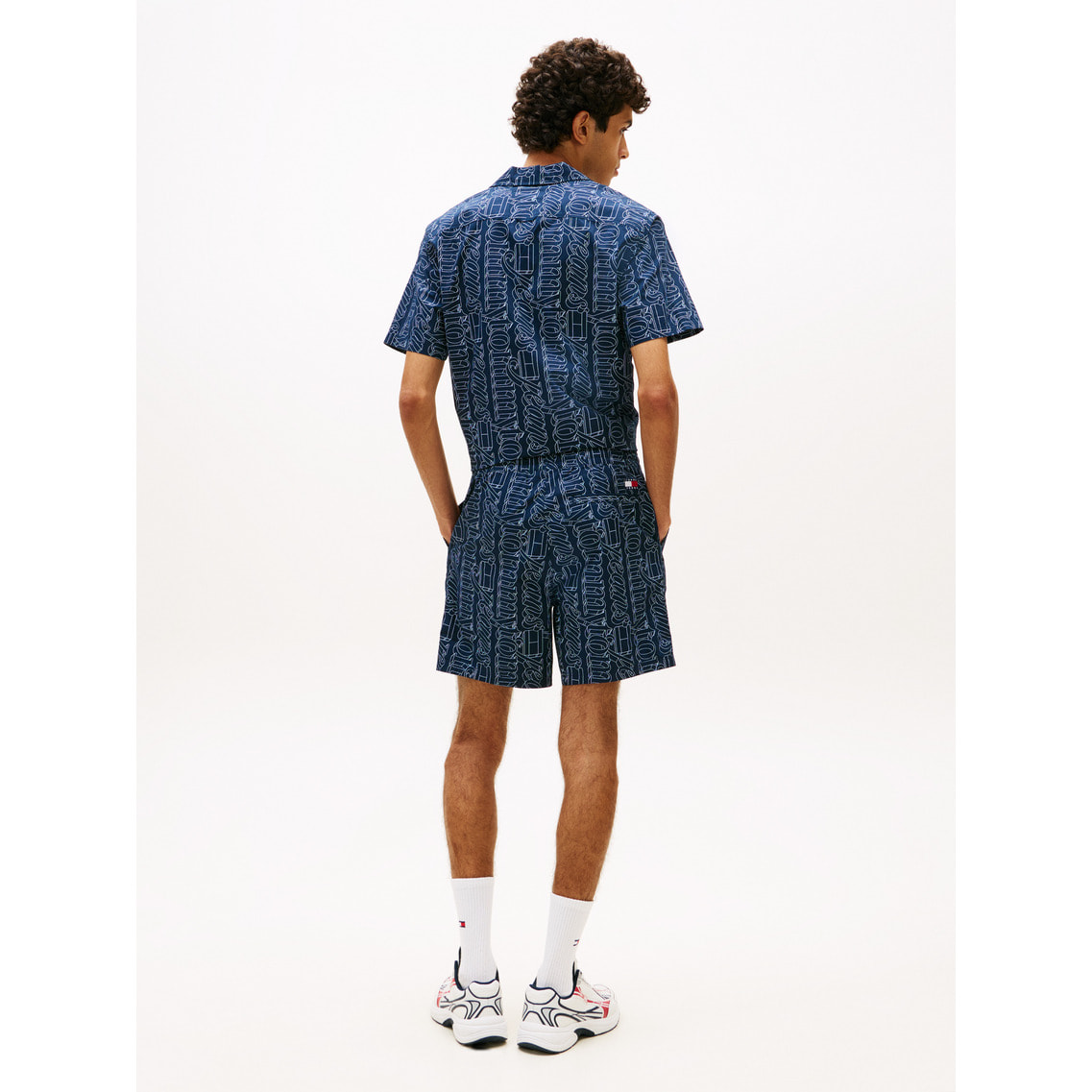 2点でさらに10％ off】オールオーバープリントショートパンツ | トミー