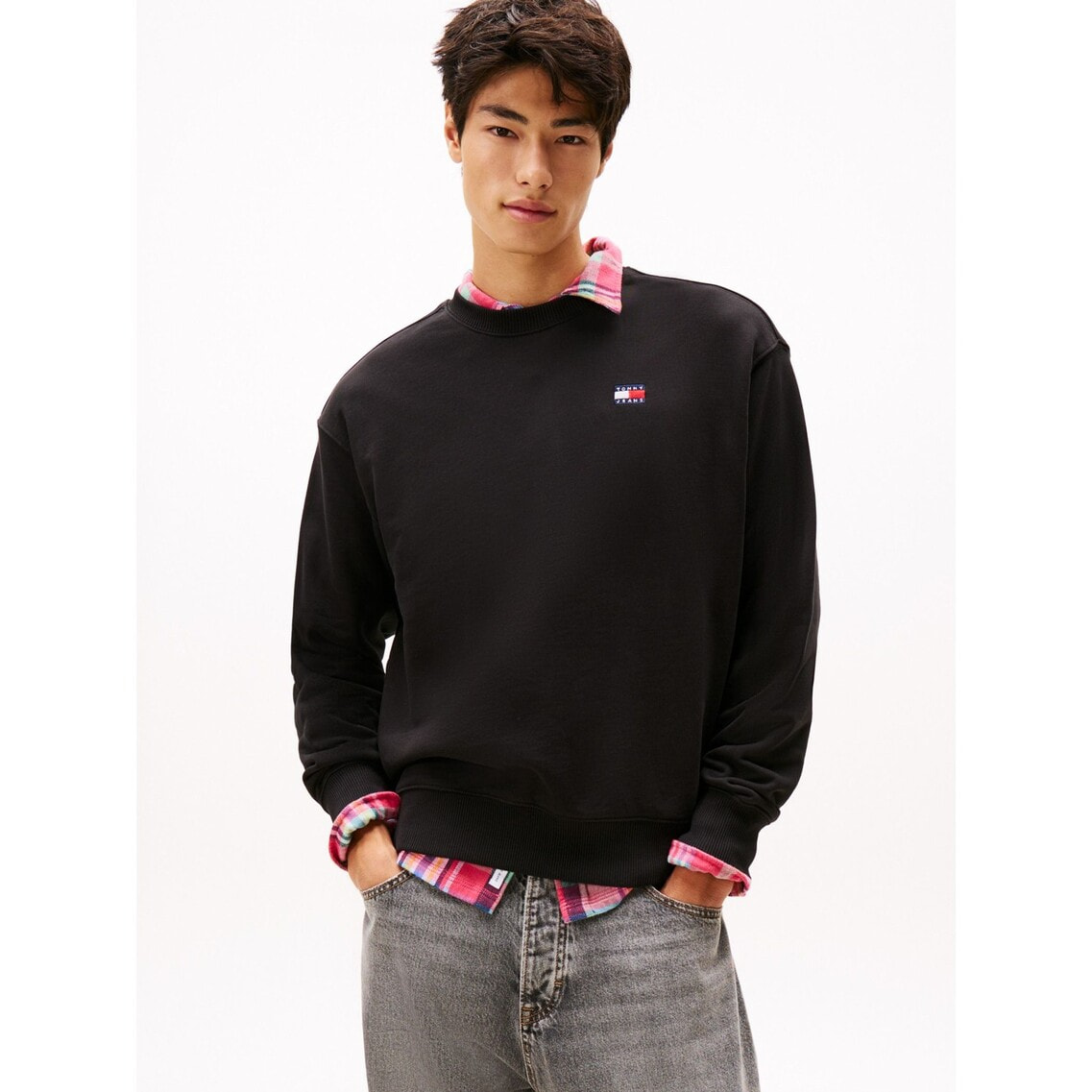  JEANS リラックスバッジクルーネックトレーナー リラックスバッジクルーネックトレーナー | トミー ジーンズ