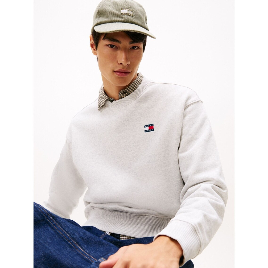  JEANS リラックスバッジクルーネックトレーナー リラックスバッジクルーネックトレーナー（スウェット）｜TOMMY