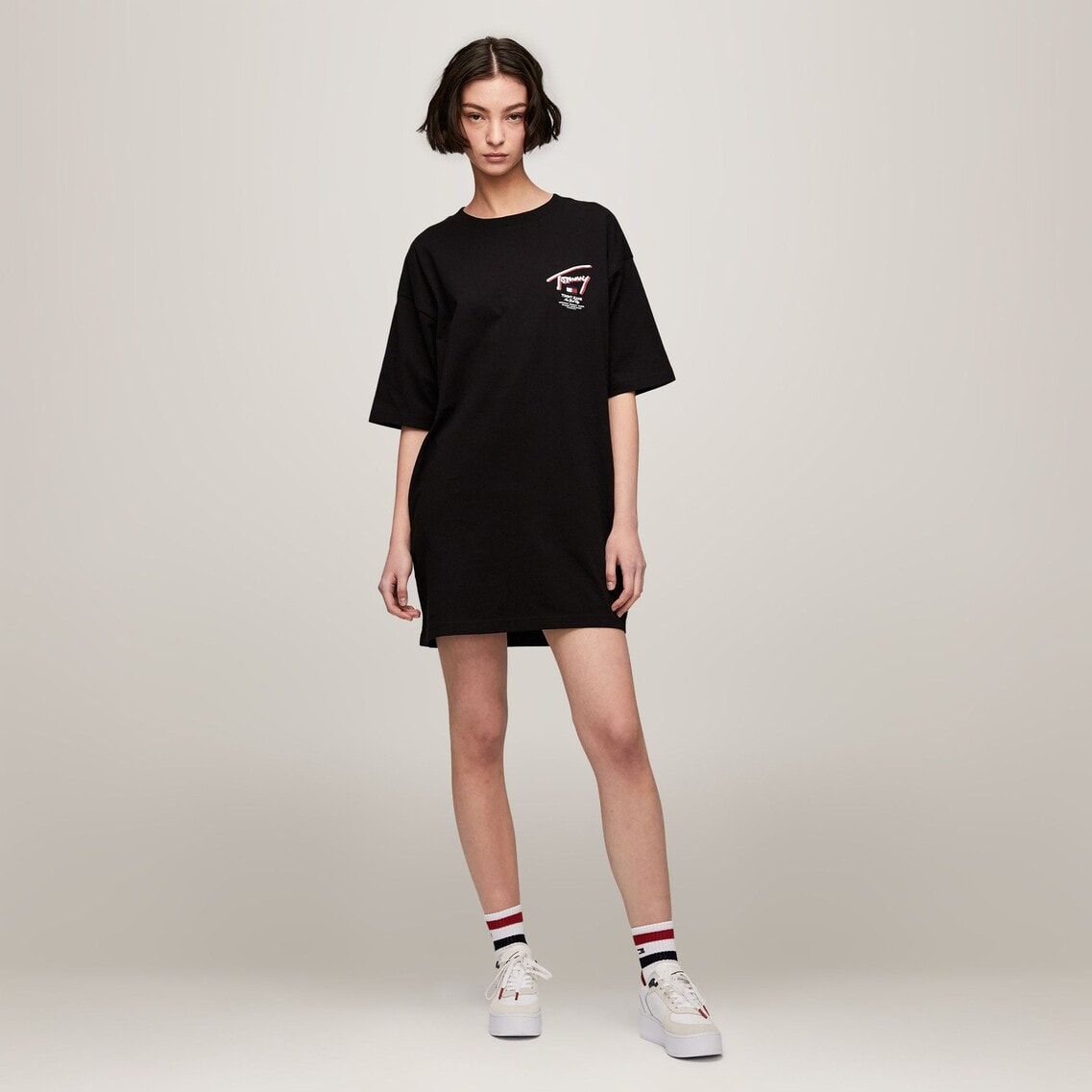 ストリートシグネチャーTシャツワンピース | TOMMY HILFIGER | Tommy