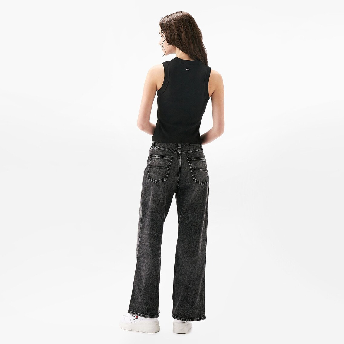 2点でさらに10％OFF】スリムバブルロゴタンクトップ | トミー