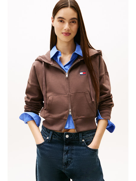 トミー　デニムジャケット　パーカー　コーデセット 公式TOMMY HILFIGER｜tommy jeansのデニムジャケットを使った