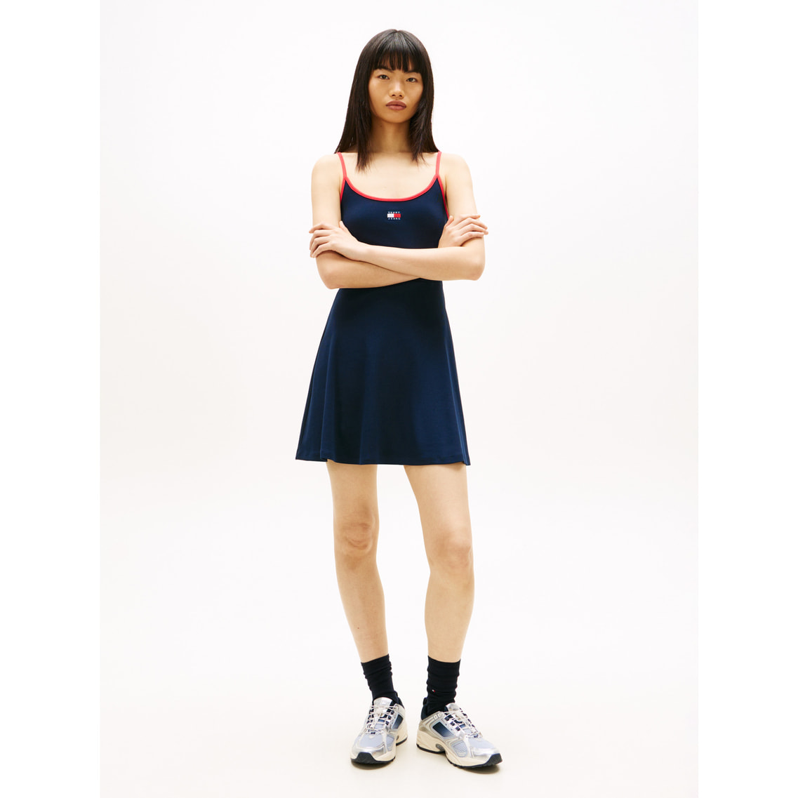 JANG WON YOUNG着用】フィットアンドフレアストラップバッジワンピース