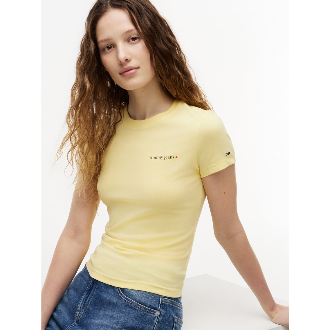 エッセンシャルロゴスリムTシャツ | トミー ジーンズ | トミー