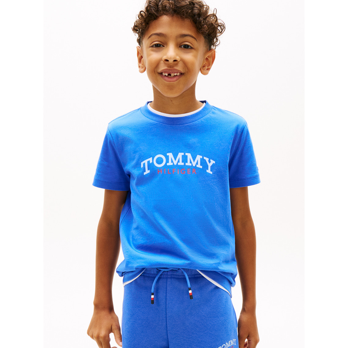 2点でさらに10％ off】BOYS モノグラムグラフィックTシャツ | トミー
