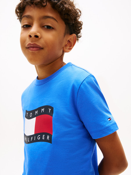 トミーフィルフィガー   Tシャツ 140 3枚 さらに10％ off】BOYS ウェイビーフラッグショートスリーブTシャツ