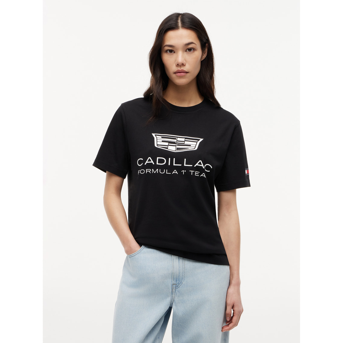 トミー！ Tommy x Cadillac F1 Team シールドグラフィックTシャツ | トミー