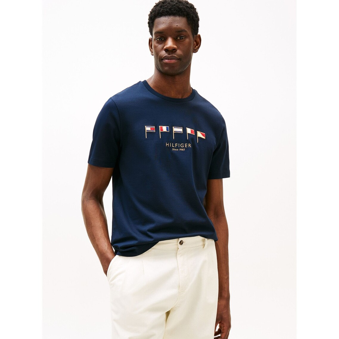 2点でさらに10％OFF】ヒルフィガーマルチフラッグTシャツ
