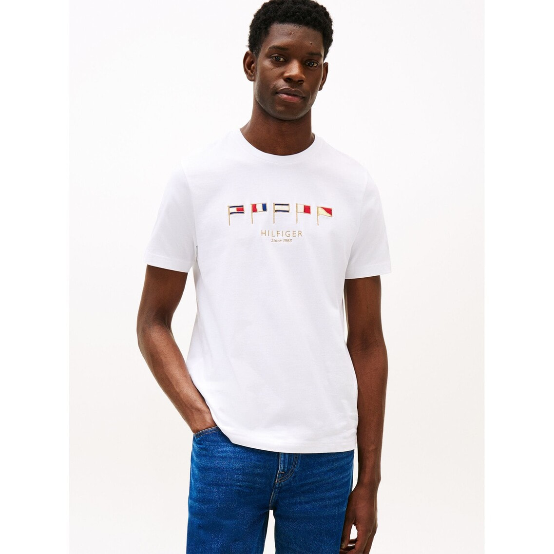 2点でさらに10％OFF】ヒルフィガーマルチフラッグTシャツ