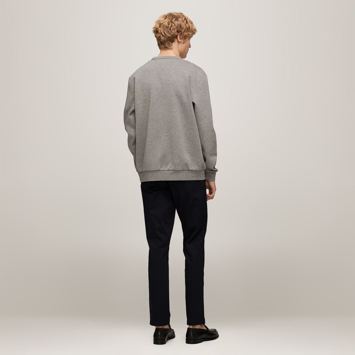 身長187cm / Lサイズ着用