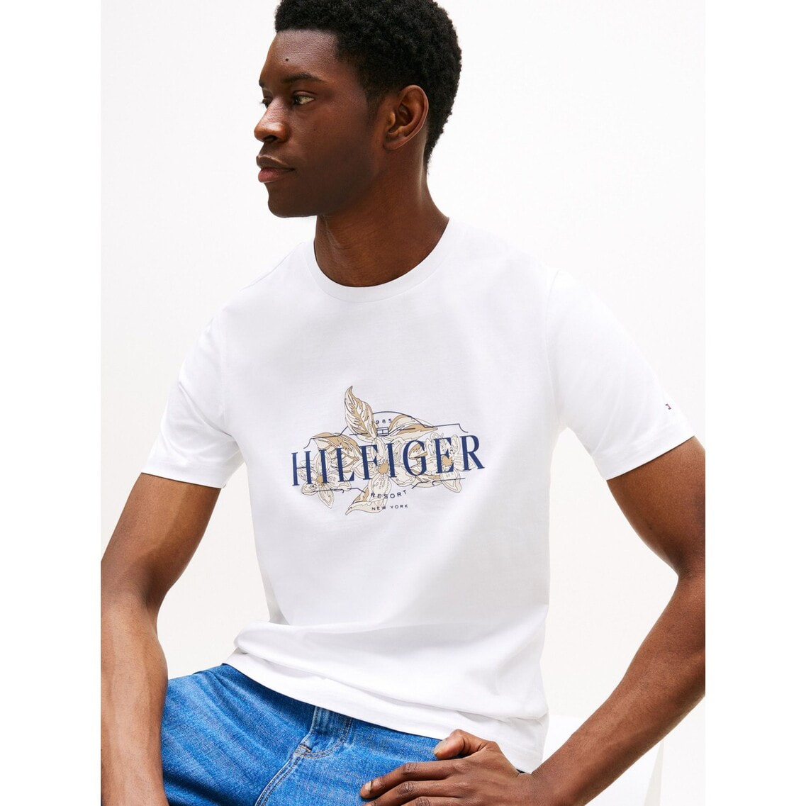 3点でさらに10％OFF】トロピカルフローラルヒルフィガーTシャツ