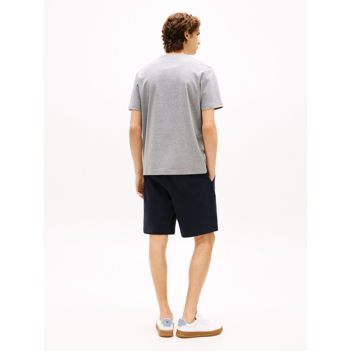 ヒルフィガーアーチエンボスTシャツ | トミー ヒルフィガー