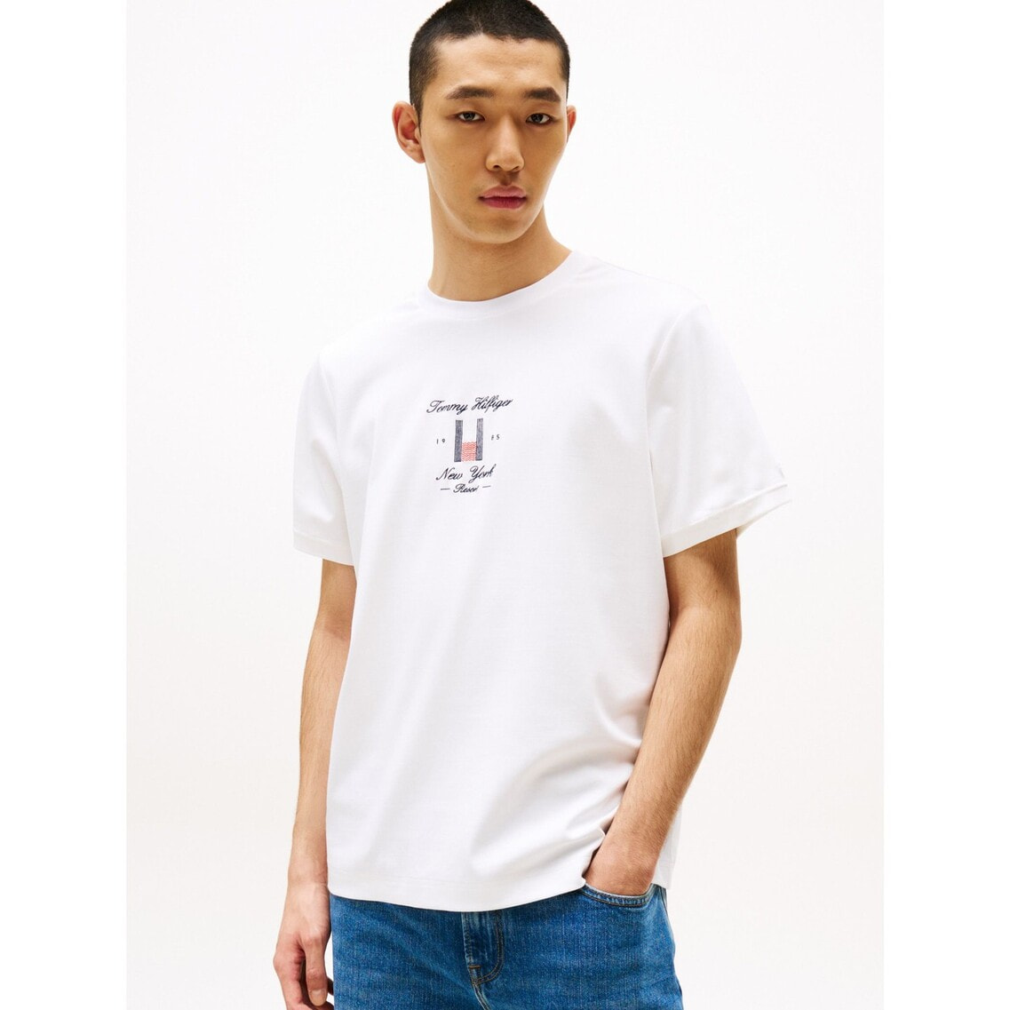 3点でさらに10％OFF】シーズナルフラッグロゴTシャツ | トミー