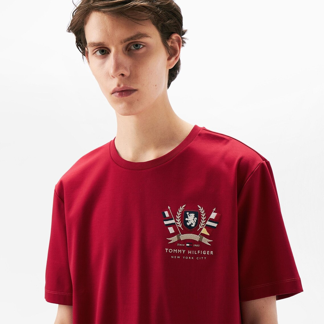 「レッド・アップル」ニュー・ビバリー・シネマ限定Tシャツ（未使用） 2点でさらに10％OFF】ヒルフィガークレストインターロックT