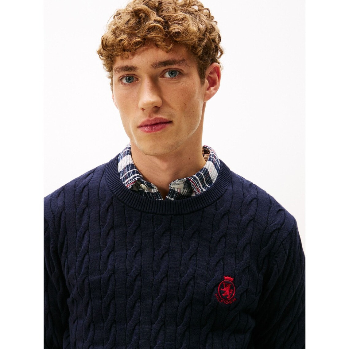 クラシックコットンケーブルクレストクルーネックセーター