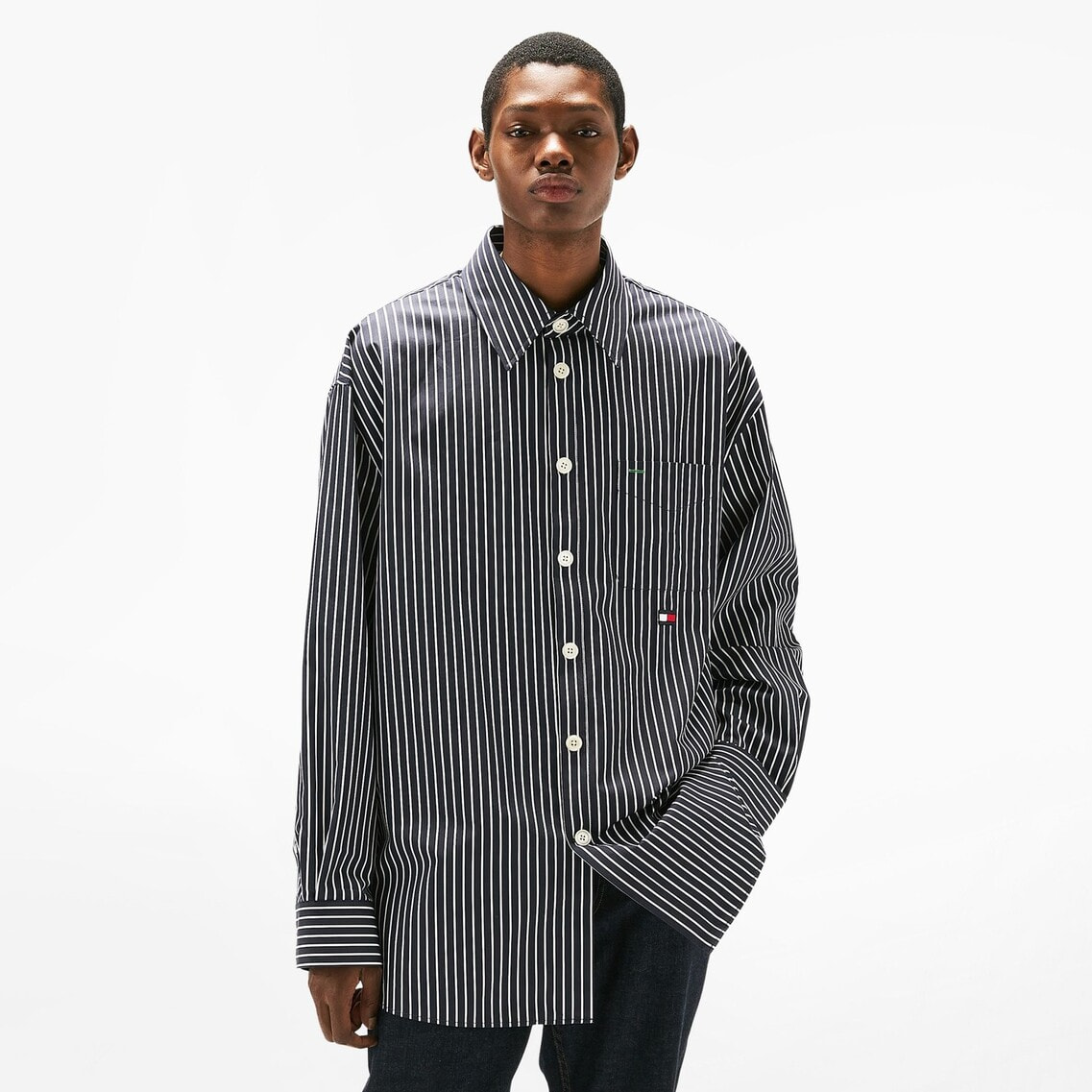 2点でさらに10％OFF】ポプリンストライプロングシャツ | トミー