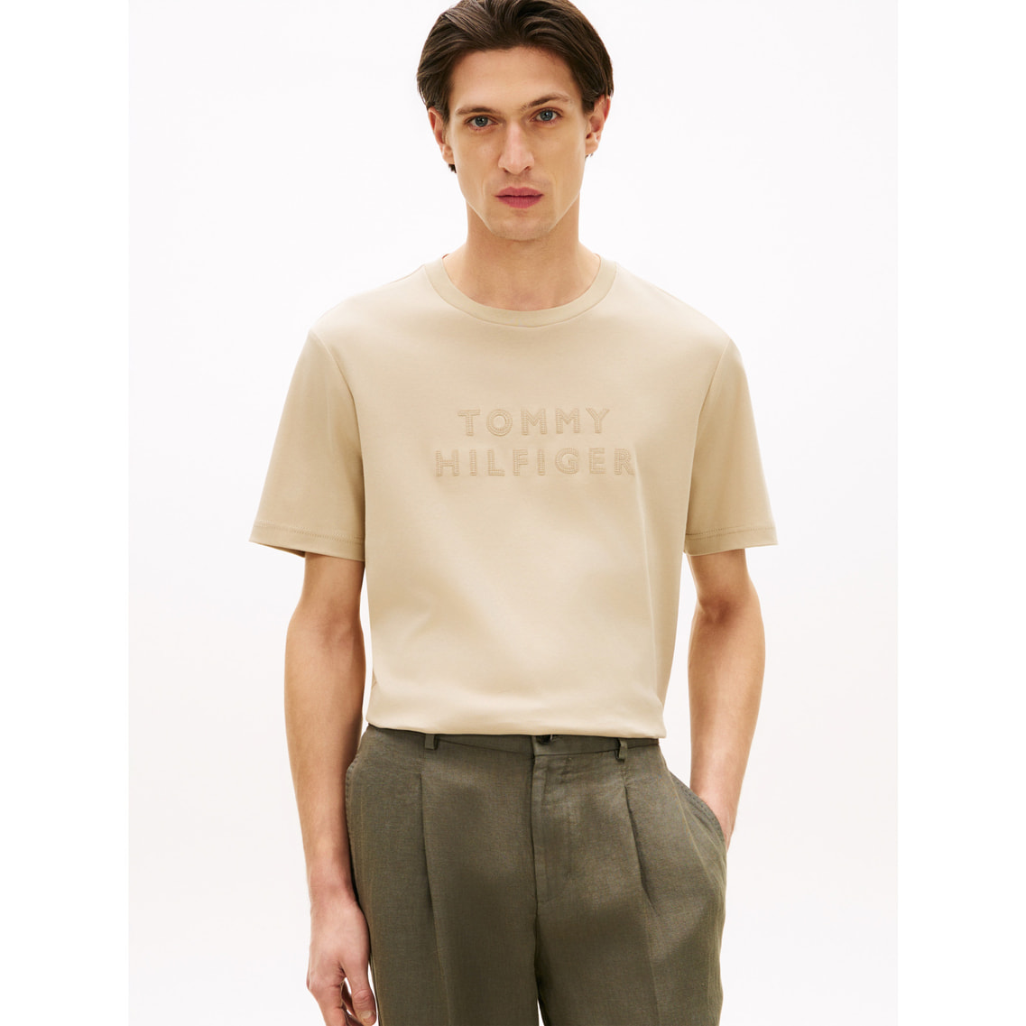 ミックスメディアインターロックTシャツ トミー（オーク材） | ヒルフィガー トミー テーブル・チェア・ハンモック