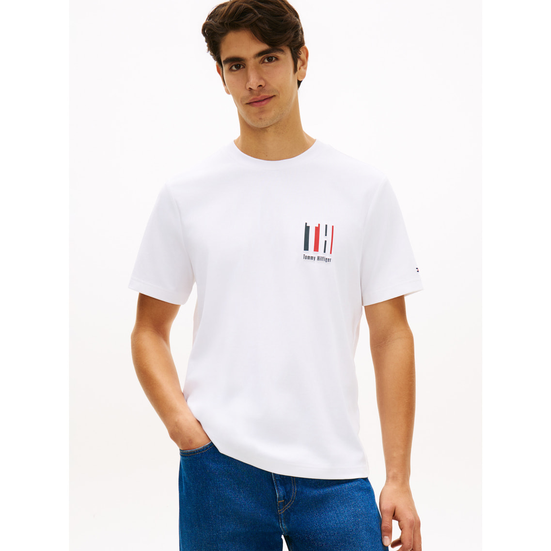 2点でさらに10％ off】アイコンインターロックエンボスTシャツ
