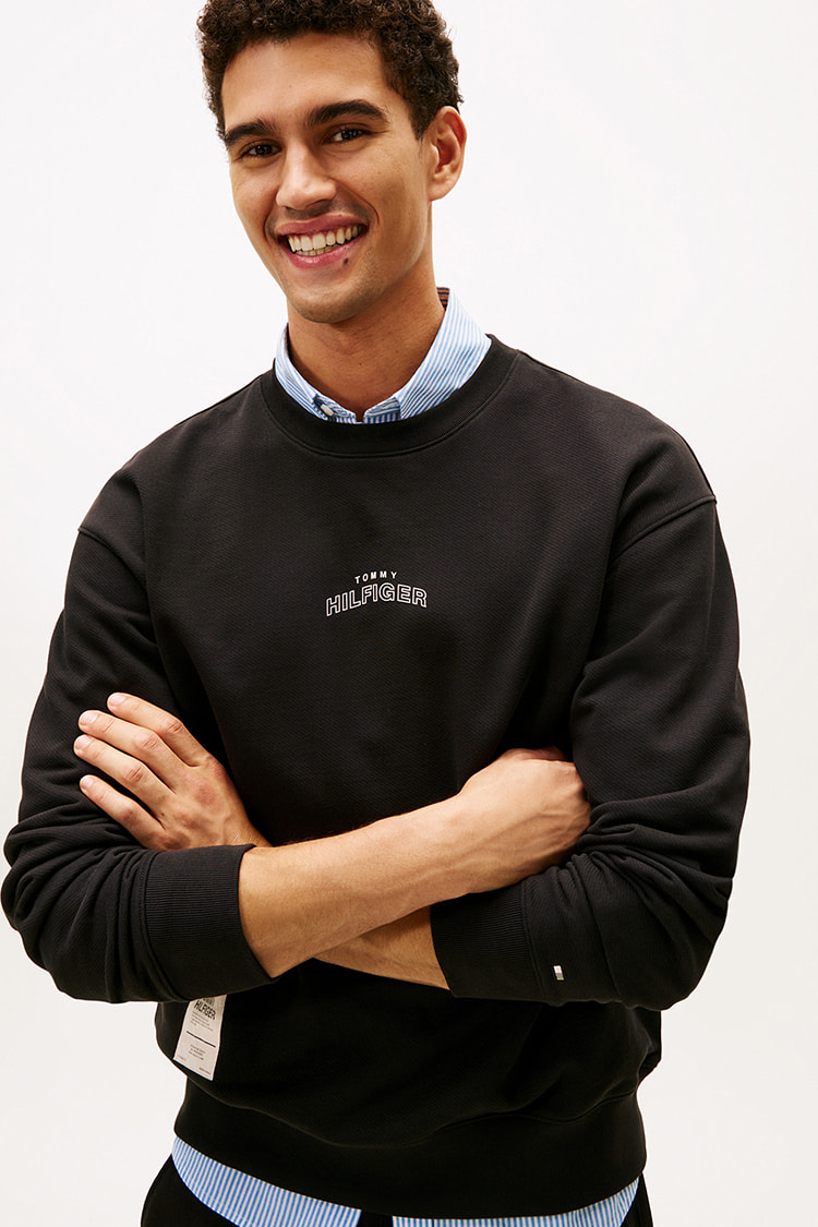  - ◎新品未使用◎トミーヒルフィガー スエット セール】【オンライン限定】ロゴスウェット/GLOBAL LOGO CREW
