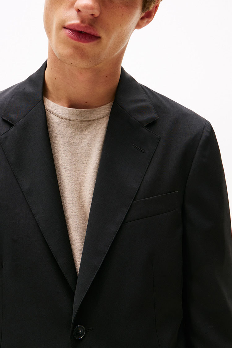 ☆美品☆クリーニング済み　トミーヒルフィガー　セットアップスーツ4点セット ☆美品☆クリーニング済みトミーヒルフィガーセットアップスーツ