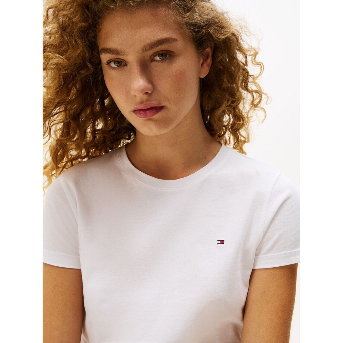 トミー ヒルフィガー   HERITAGE CREW NECK GRAPHIC TEE （ホワイト） トミー ヒルフィガー TOMMY HILFIGER HERITAGE CREW NECK