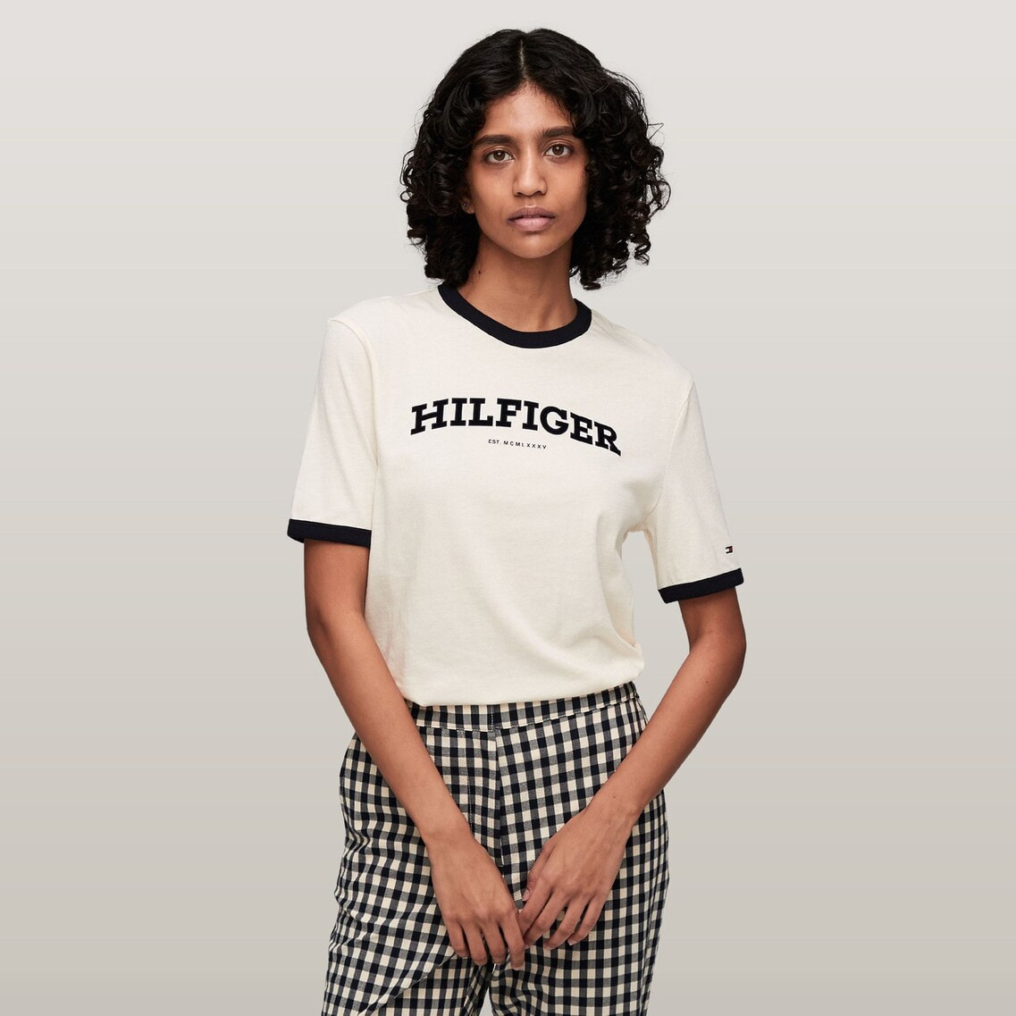 モノタイプフロッククルーネックTシャツ | TOMMY HILFIGER | Tommy