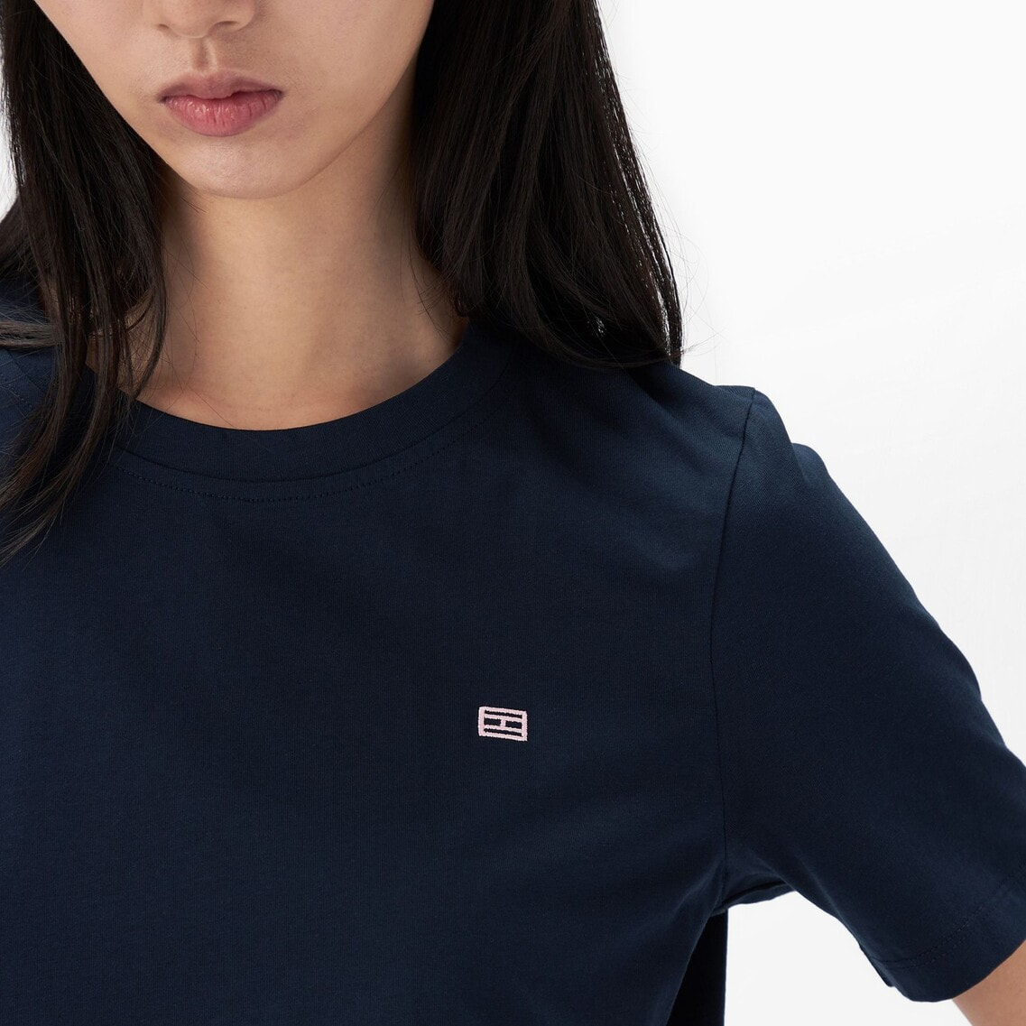 2点でさらに10％OFF】クルーネックフラッグTシャツ | トミー