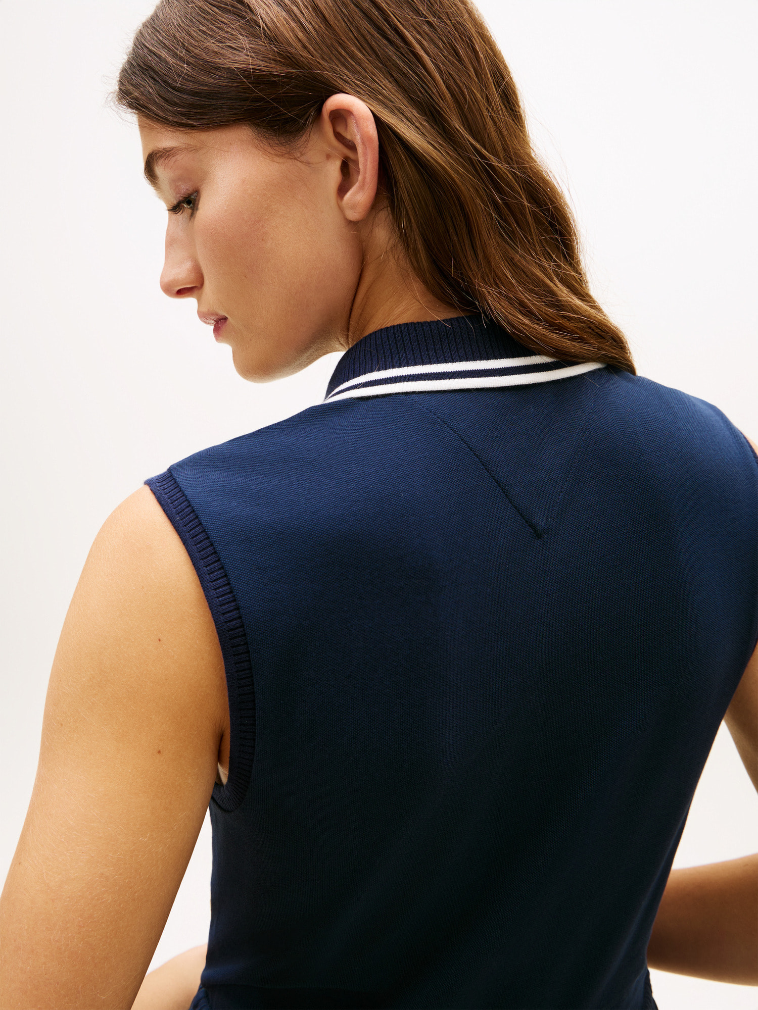 さらに10％ off】1985 ノースリーブプリーツポロワンピース | トミー
