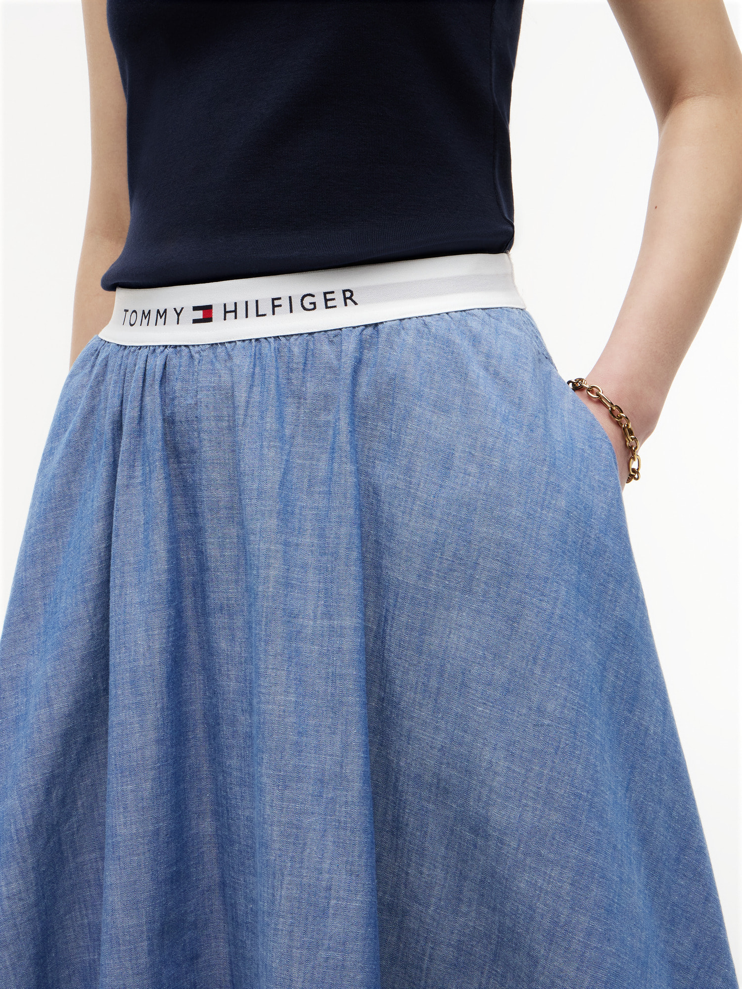 【極美品】 HILFGER シャンブレーミディスカート | トミー ヒルフィガー | トミー