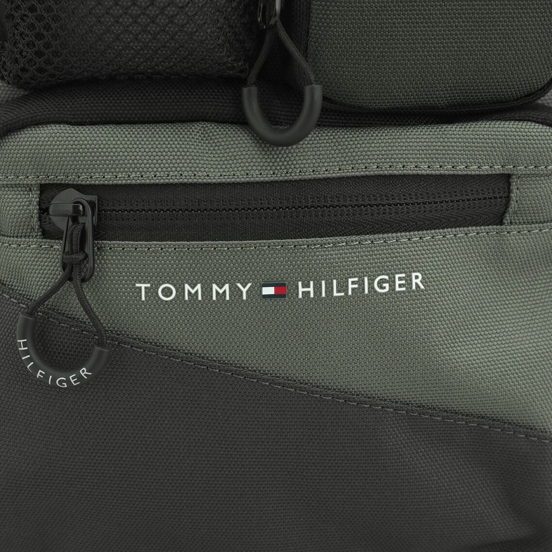 【ミミ】 (トミーヒルフィガー) ボディバッグ トミー ヒルフィガー TOMMY HILFIGER モノタイプボディバッグ