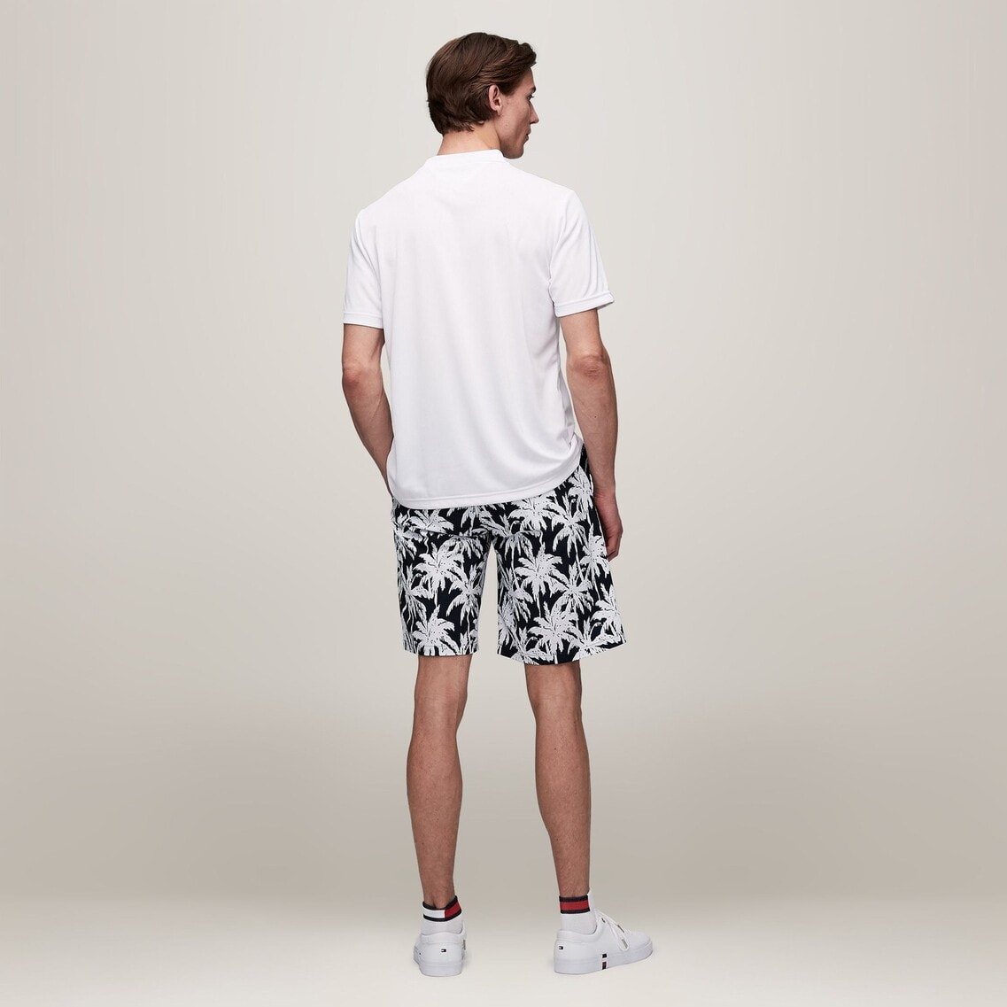 新品】 Nike Off-White モックネックtシャツ ショートスリーブ