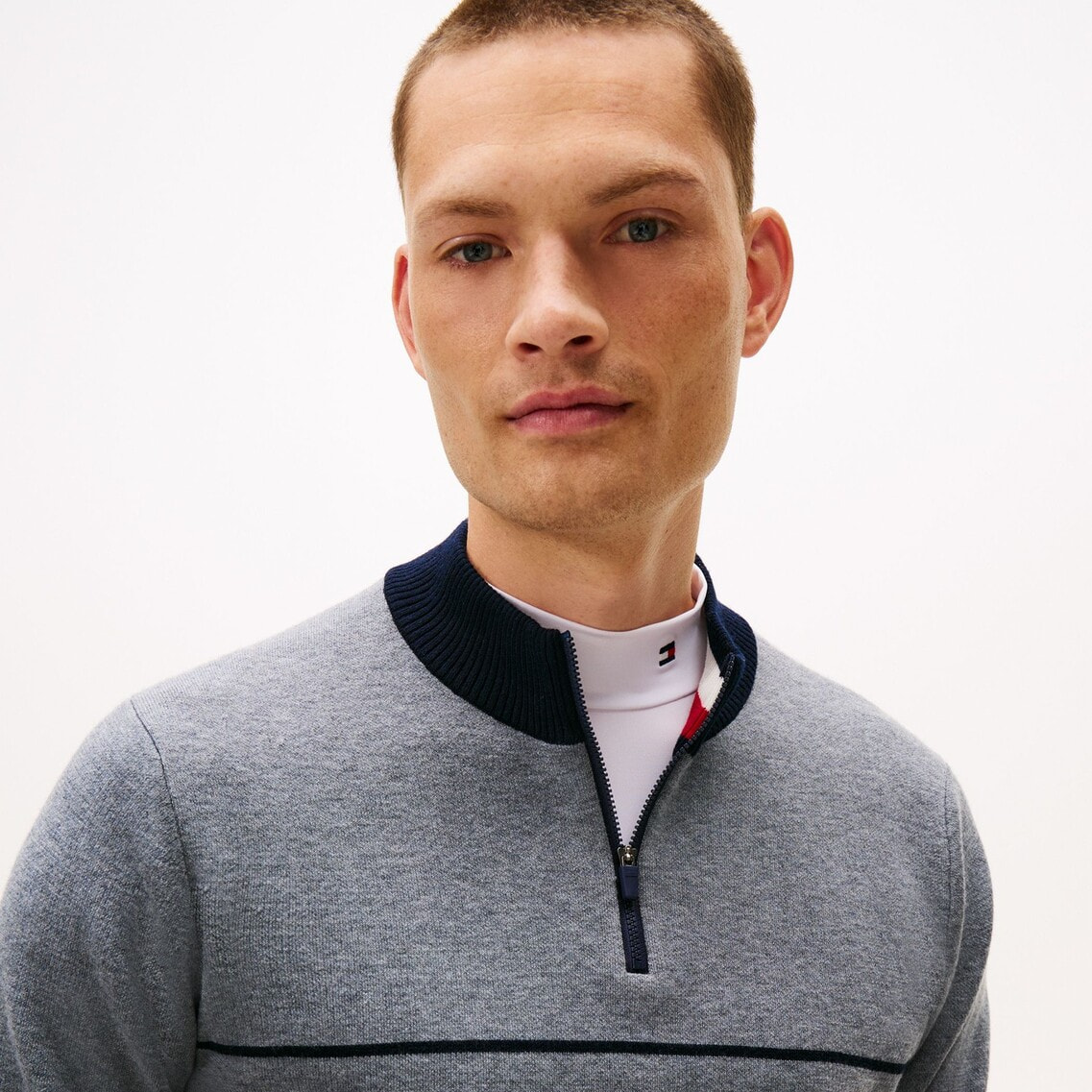 フロントロゴ ハーフジップモックネックニット | トミー